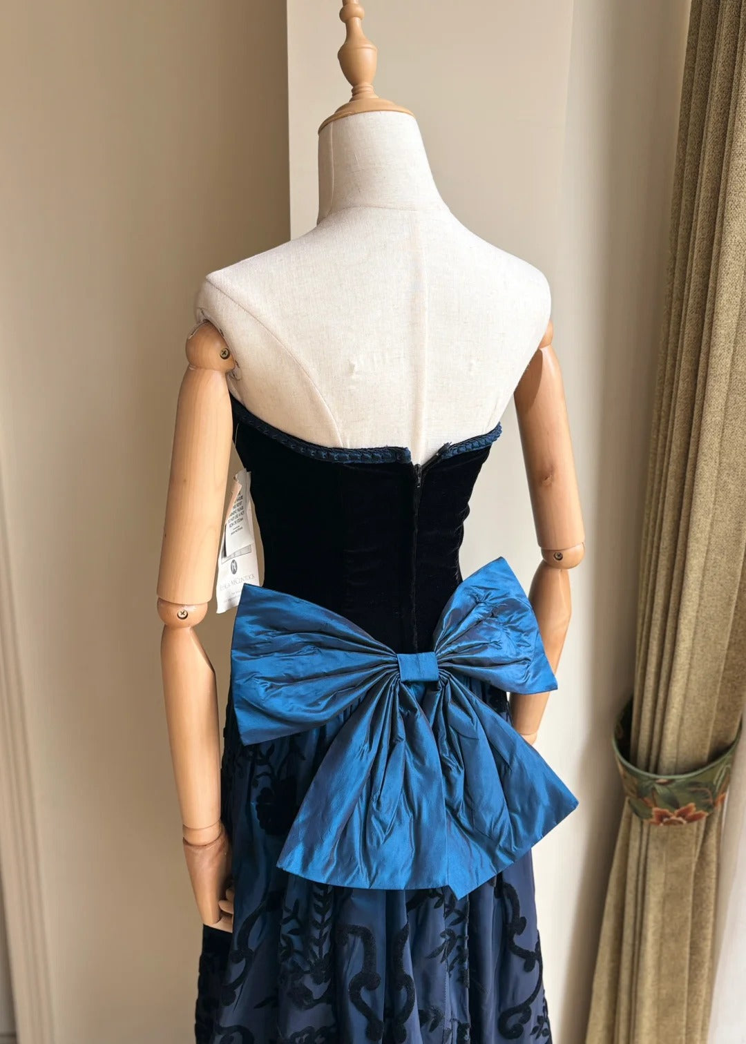 Retro Blue And Black A-Line Strapless Bow Jacquard Velvet Long Formal Prom Dress