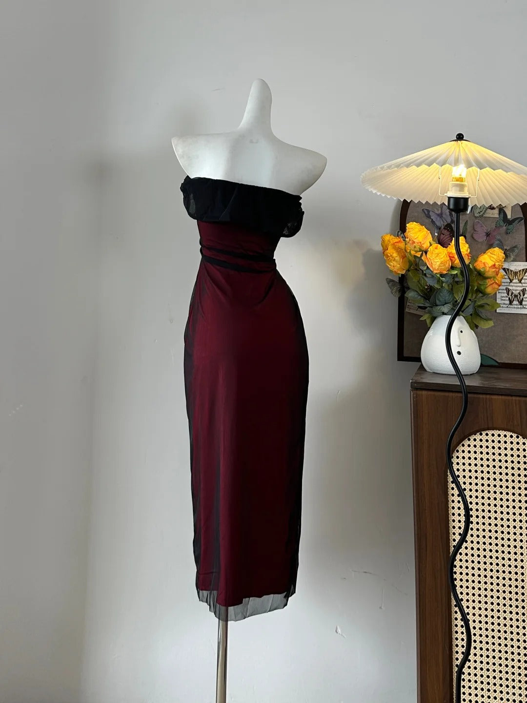 Retro Burgundy Slim-Fit Tube Top Ruffled Tulle Formal Prom Dress