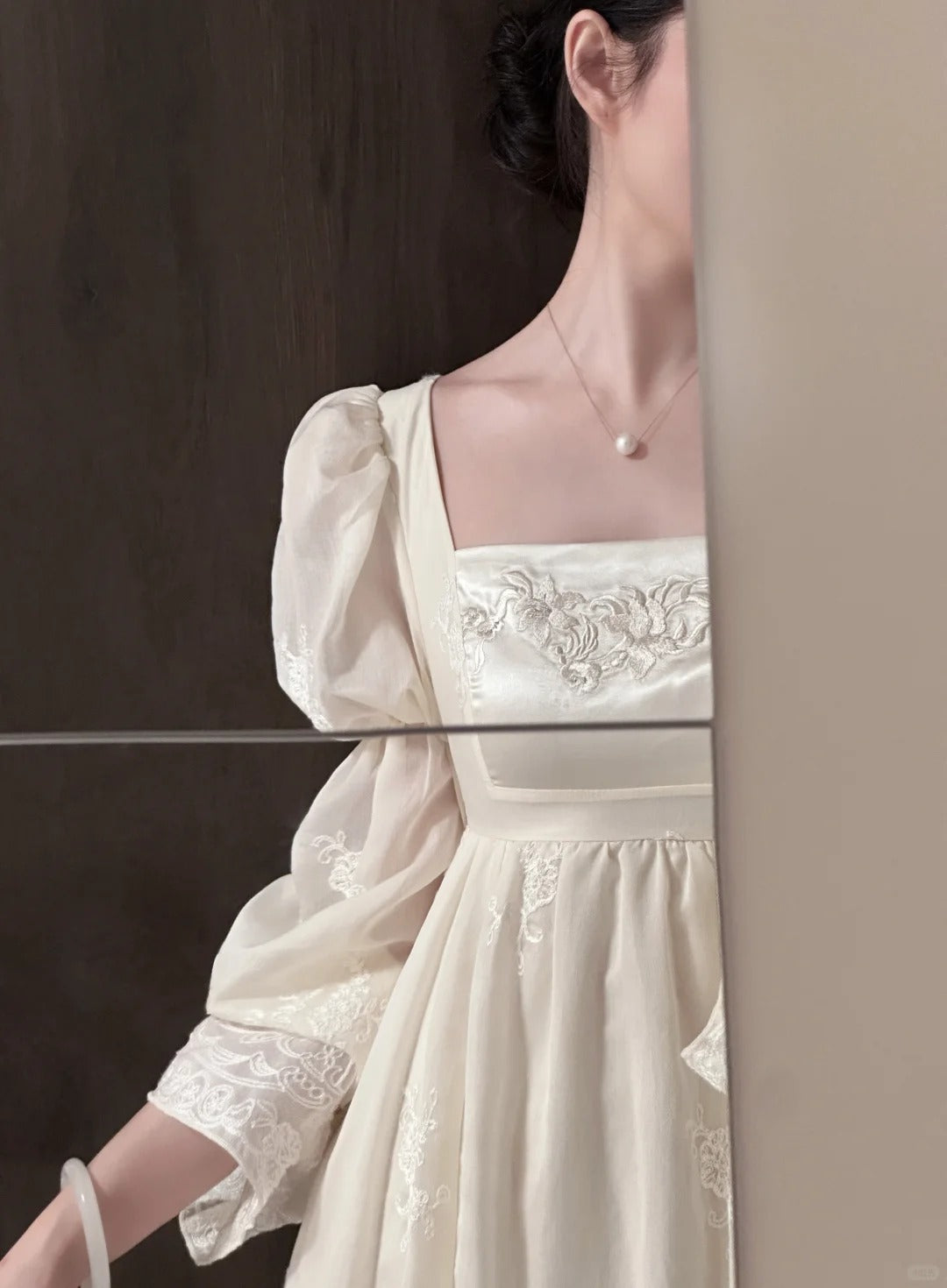 Retro Elegant Ivory A-Line Square Neck Long Sleeve Embroidered Lace Long Formal Prom Dress