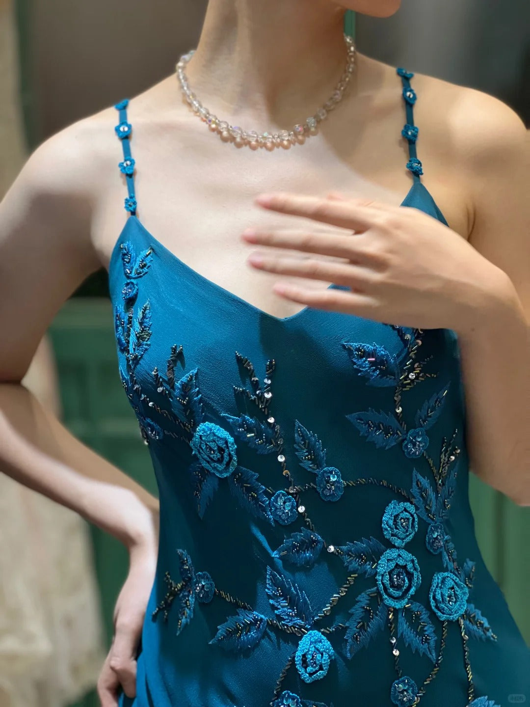 Retro Elegant Peacock Blue Irregular Deep V Halter Embroidered Chiffon Formal Prom Dress