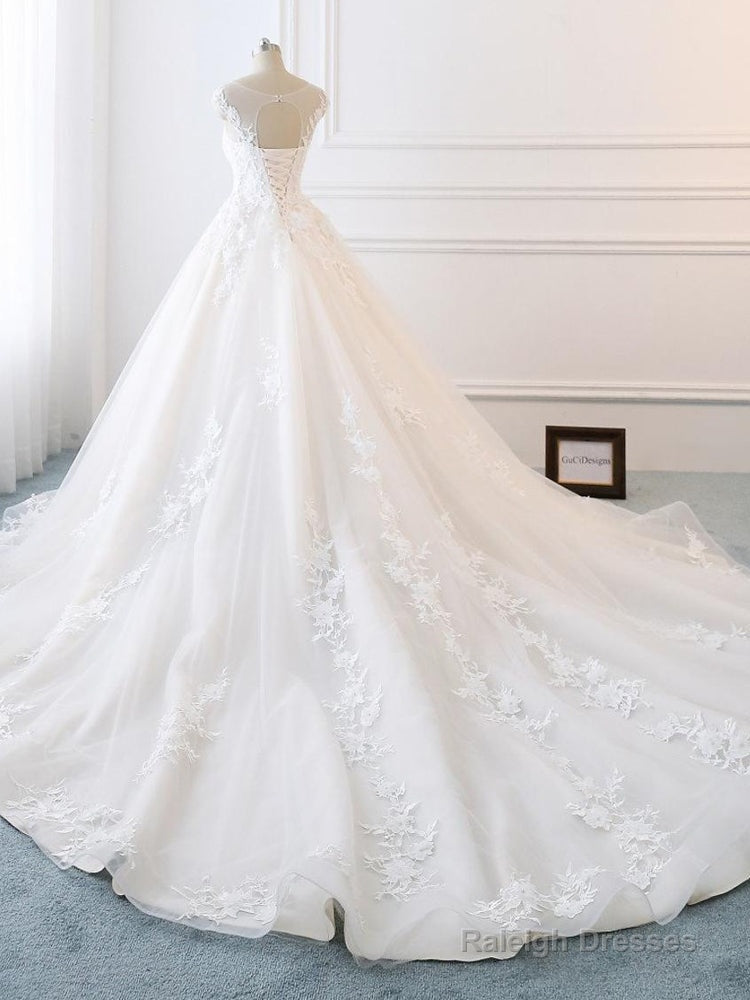 Romantic A-Line Royal Wedding Dress White Bridal Gowns Lace Wedding Dress Prom Dresses
