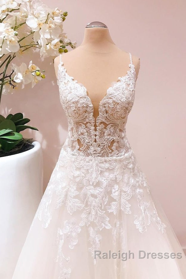 Romantic Long A Line Spaghetti Straps Appliques Lace Tulle Wedding Dresses
