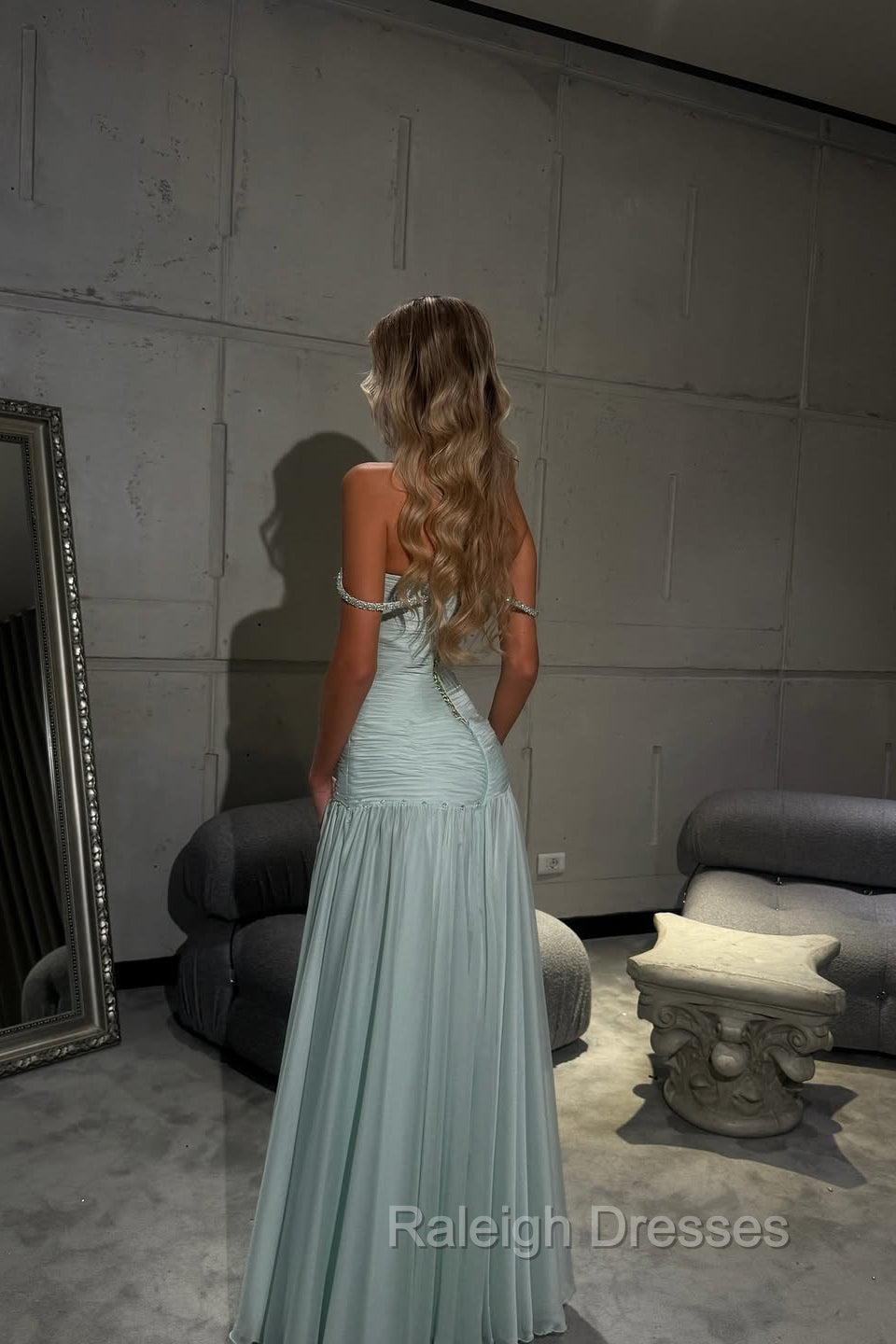 Romantic Off-The-Shoulder Chiffon Sleeveless Prom Dresses Beads Pleats With Zipper