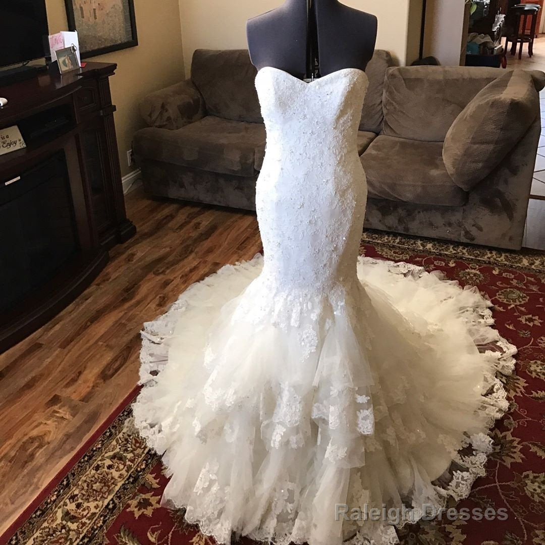 Romantic Sweetheart Bodice Corset Lace Mermaid Wedding Dress With Ruffles Skirt