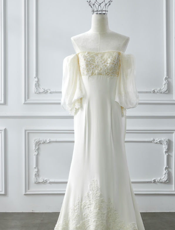 Romantic Wedding Gowns Bridal Dresses A-Line Square Neck Satin Wedding Dresses Ivory Wedding Dress Modest Wedding Gown