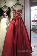 Round Neck Black Lace Floral Long Prom Dresses Black Lace Prom Dresses with Appliques Black Prom Dresses