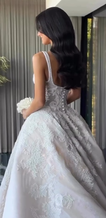 Rustic Wedding Dresses Ball Gowns Square Neck White Lace Tulle Long Wedding Dress Summer Brides Dresses Bridal Gown