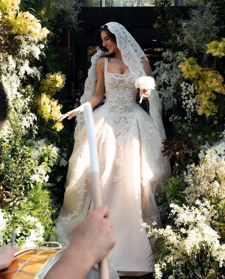 Rustic Wedding Dresses Ball Gowns Square Neck White Lace Tulle Long Wedding Dress Summer Brides Dresses Bridal Gown