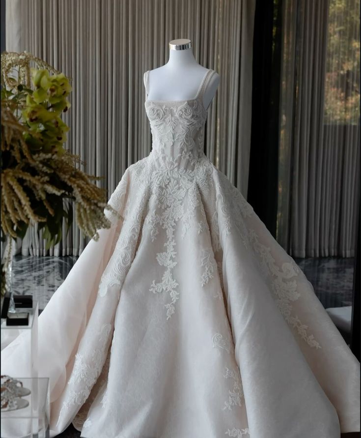 Rustic Wedding Dresses Ball Gowns Square Neck White Lace Tulle Long Wedding Dress Summer Brides Dresses Bridal Gown