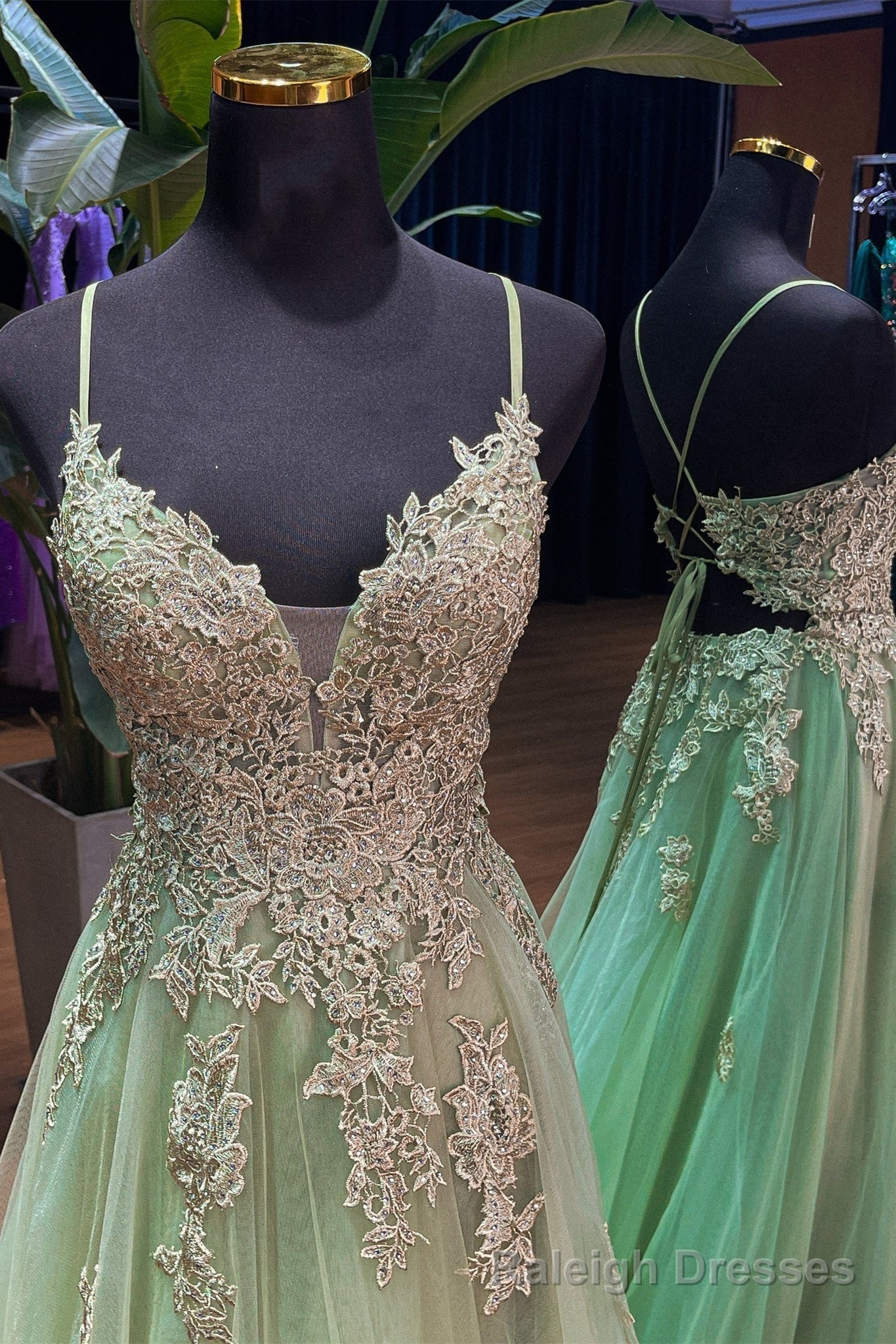 Straps Sage Green Lace Appliques Tulle Long Prom Dress Main image