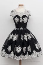 Scoop Black Homecoming Dresses Knee-Length White Lace Cap Sleeves
