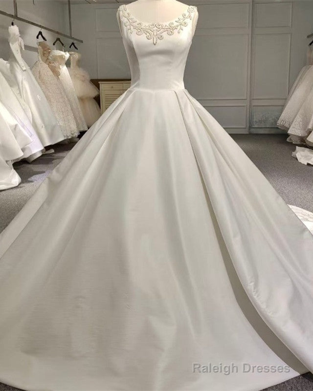 Scoop Neck Wedding Dresses Satin Ball Gowns With Embroidery Main image