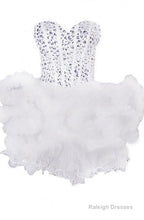 Ball Gowns Sweetheart Mini Homecoming Dresses With Beading