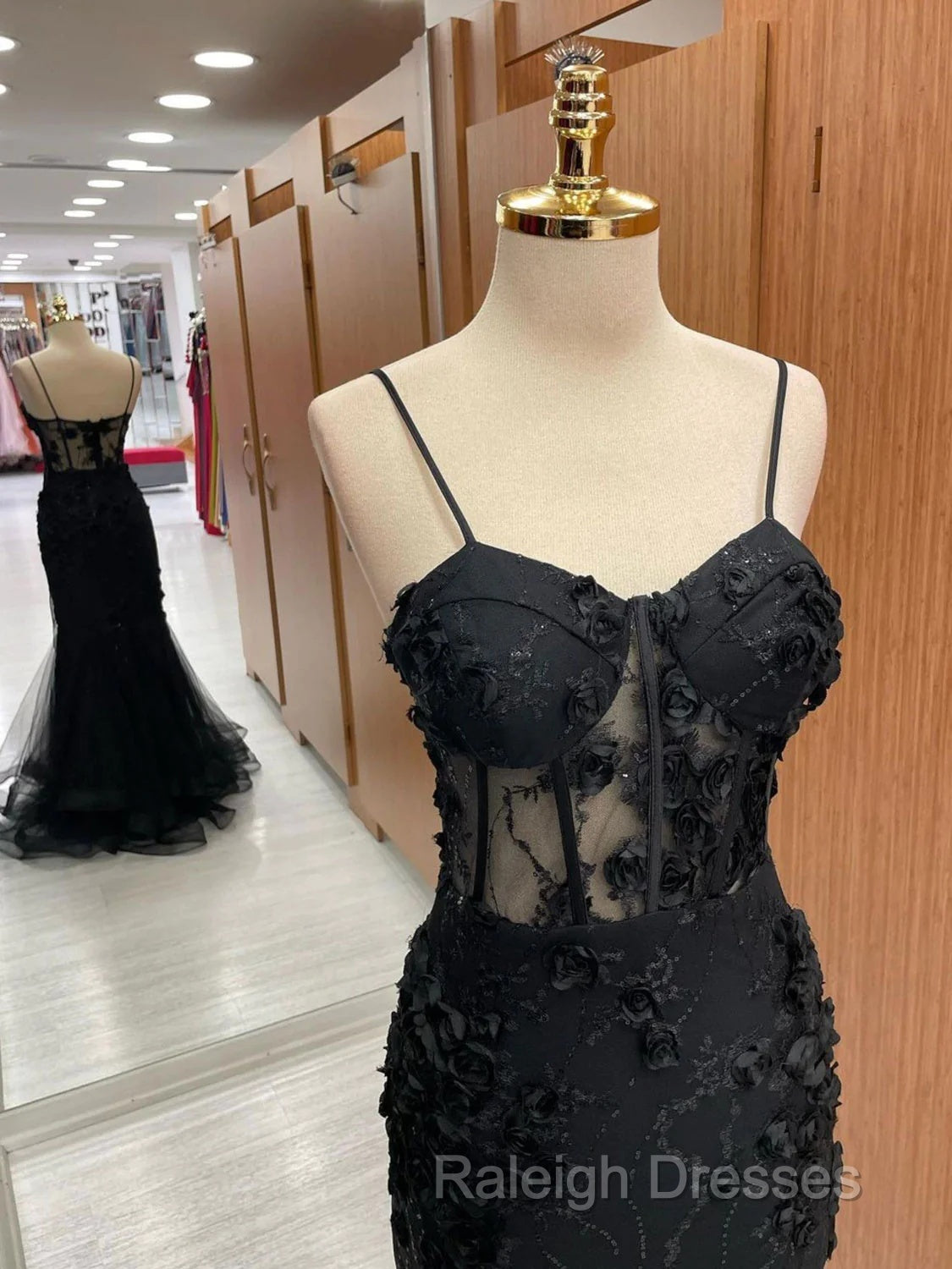 Sexy Black Mermaid Lace Long Prom Dress Evening Dress Secondary image