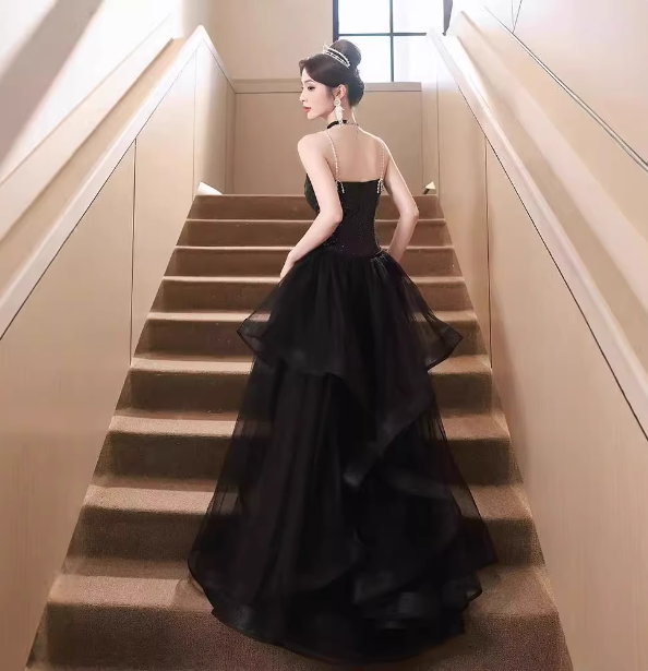 Sexy Black Spaghetti Strap V-Neck Split Sequined Tulle Long Formal Prom Dress