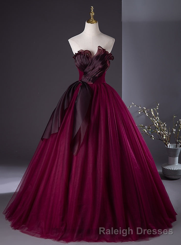 Sexy Burgundy Tulle Strapless Pleats Prom Dress Main image