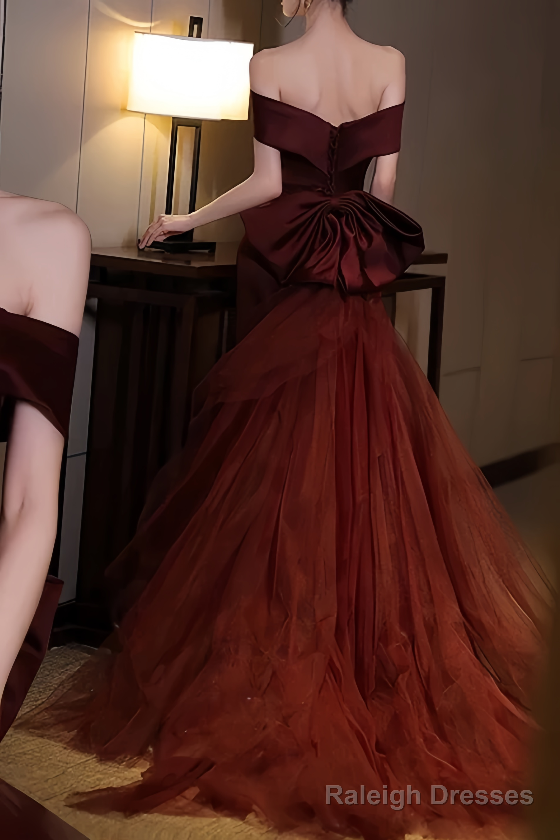 Sexy Mermaid Off The Shoulder Burgundy Tulle Floor Length Floral Prom Dresses Secondary image