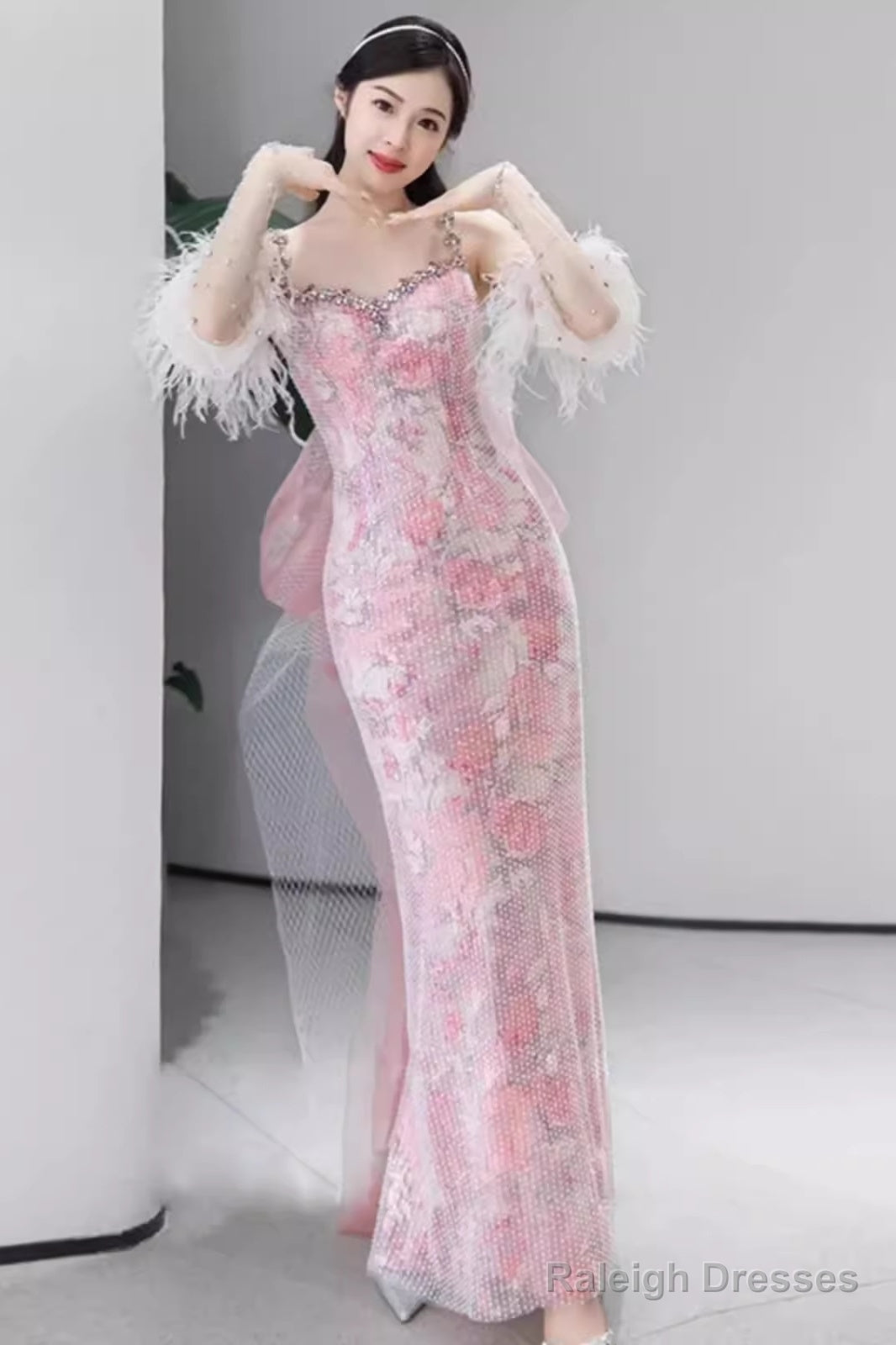 Sexy Mermaid Pink Sequin Prom Dresses Secondary image