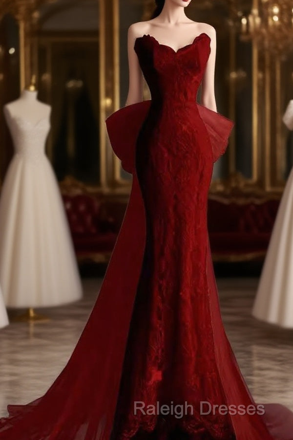 Sexy Mermaid Strapless Red Lace Long Prom Dress