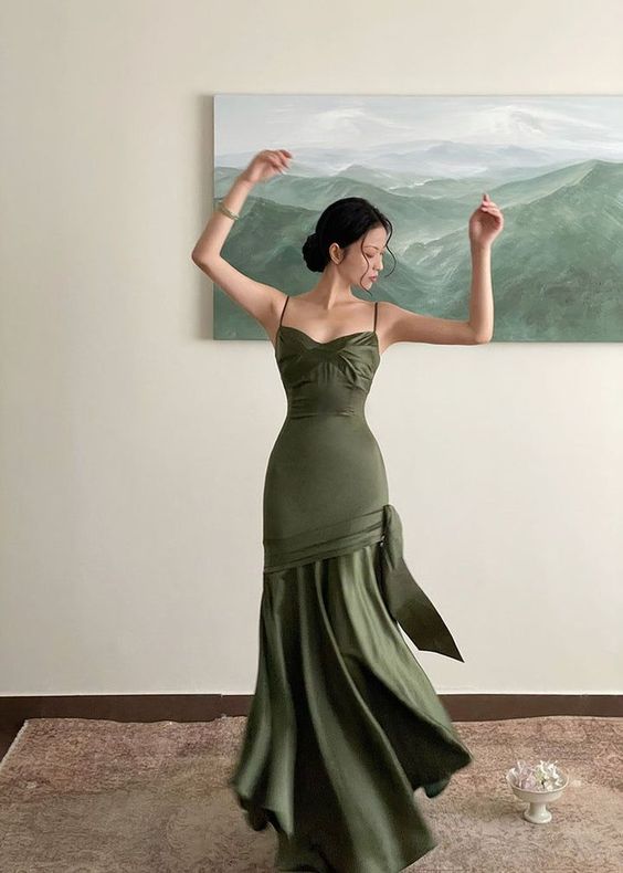 Mermaid Straps Green Prom Dress Satin Long Prom Dress
