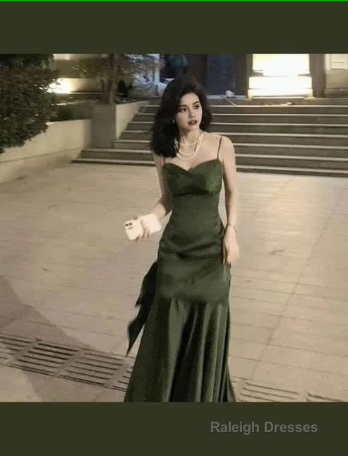 Sexy Mermaid Straps Green Prom Dresses Satin Long Prom Dresses