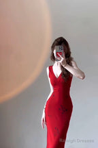 Mermaid V Neckline Christmas Dresses Red Satin Prom Dress Birthday Outfits