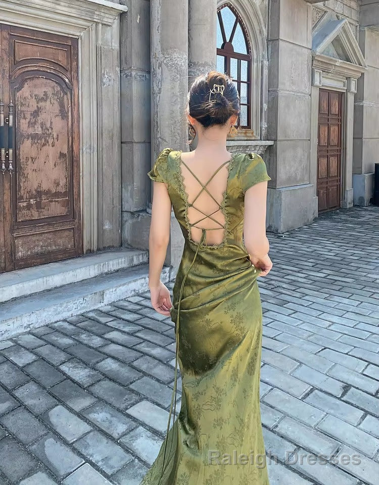 Sexy Mermaid V Neckline Short Sleeves Lace Green Floor Length Prom Dress