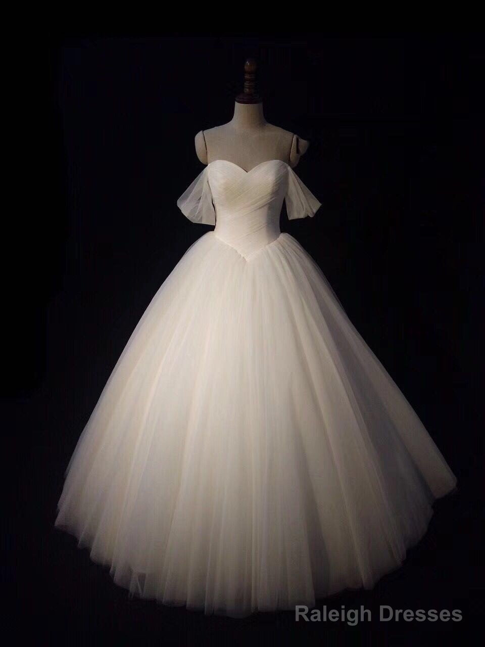 Sexy Pleated Sweetheart Tulle Ball Gowns Wedding Dresses Off-The-Shoulder