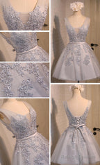 Sexy Short A-Line Deep V Neck V-Back Sleeveless Lace Up Back Organza Appliques Homecoming  Dress