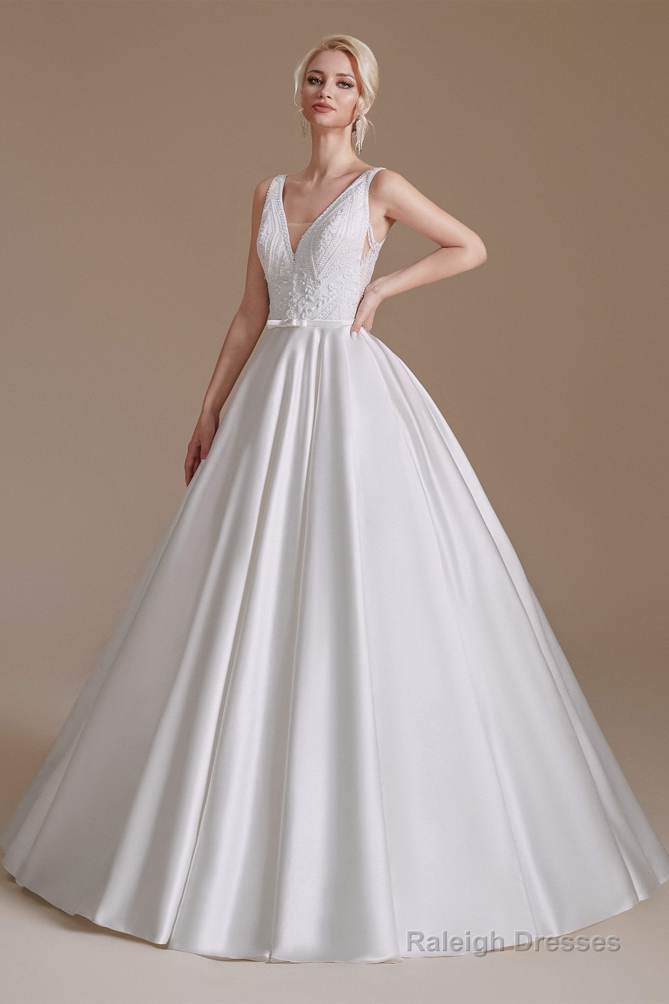 V Neck Sleeveless Satin Handmade Back Wedding Dresses