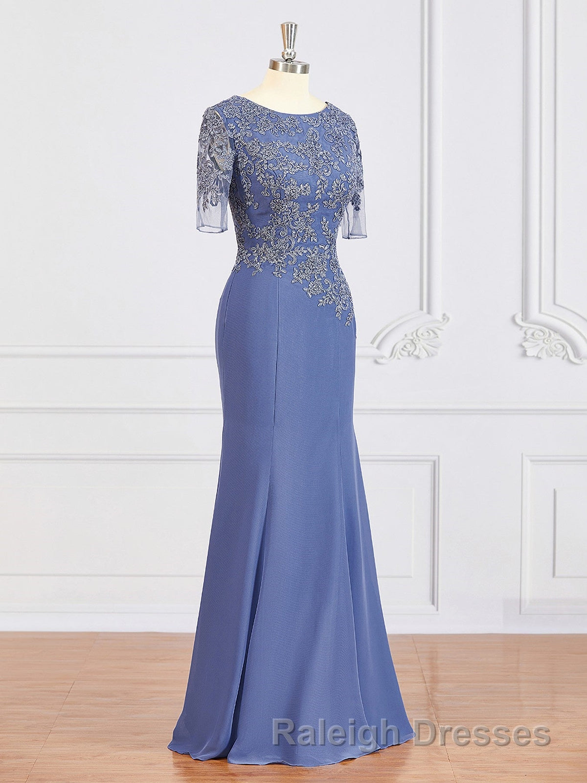 Sheath/Column Bateau Floor Length Chiffon Mother of the Bride Dress With Appliques Lace