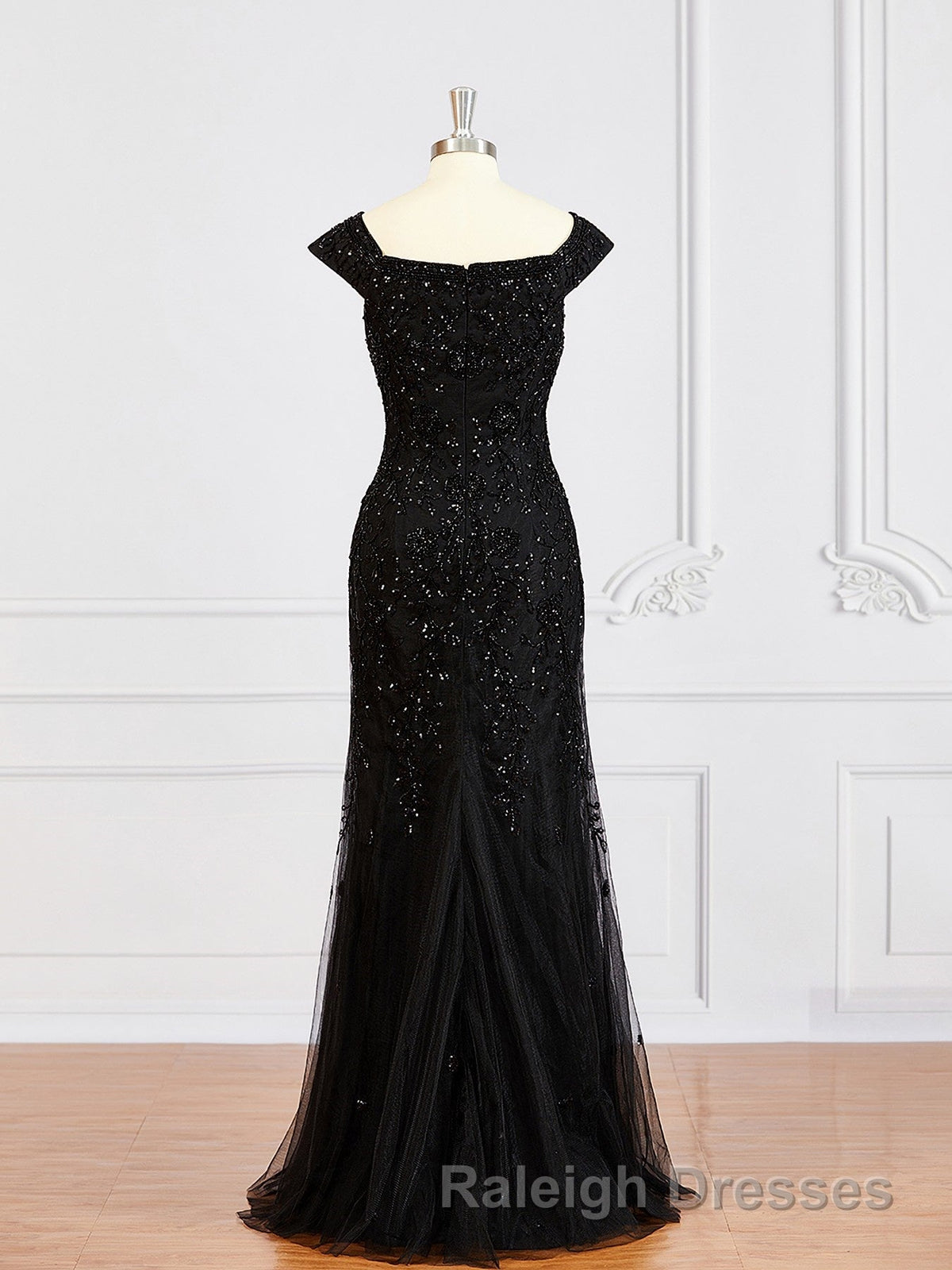 Sheath/Column Off-the-Shoulder Floor Length Tulle Mother of the Bride Dress With Beading