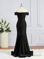 Sheath/Column Off-the-Shoulder Sweep Train Jersey Bridesmaid Dress
