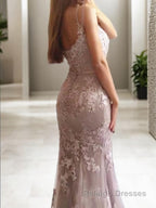 Sheath/Column Spaghetti Straps Sweep Train Tulle Prom Dresses With Appliques Lace