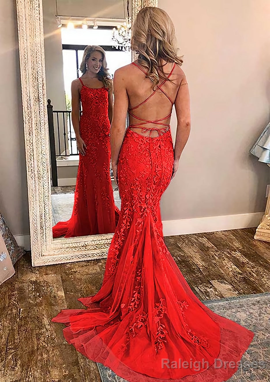 Sheath/Column Square Neckline Sleeveless Court Train Lace Prom Dresses With Appliqued