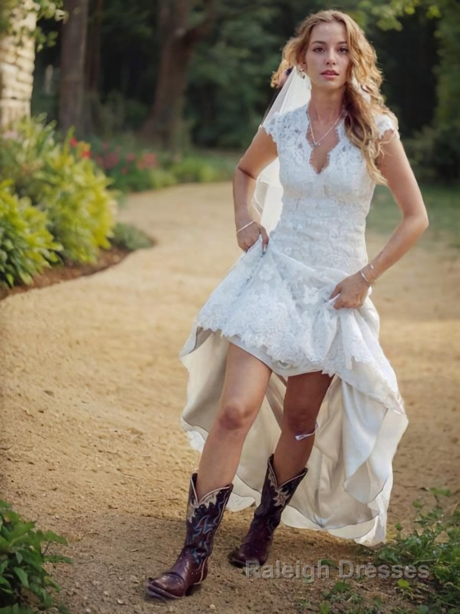 Sheath/Column V Neck Court Train Lace Wedding Dresses With Appliques Lace Main image