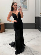 Sheath/Column V Neck Sweep Train Stretch Crepe Prom Dresses With Appliques Lace