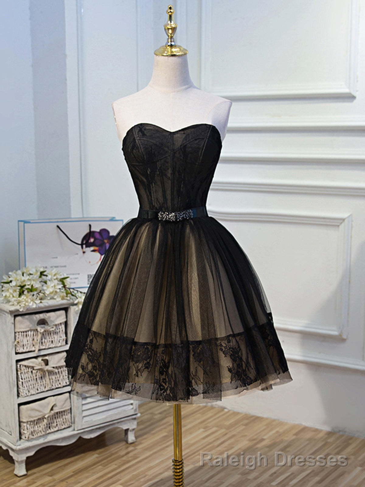 Short Black Lace Prom Dresses, Little Black Lace Formal Homecoming Dresses Main image