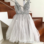 Short Crystal Beaded Tulle V-Neck Prom Homecoming Dresses