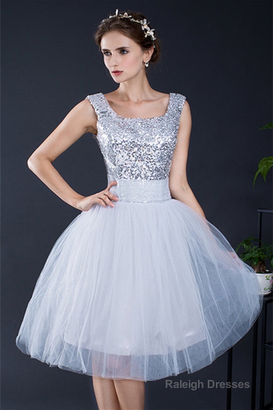 Short Sequin Tulle Lace-up Knee-length Homecoming Dresses Secondary image