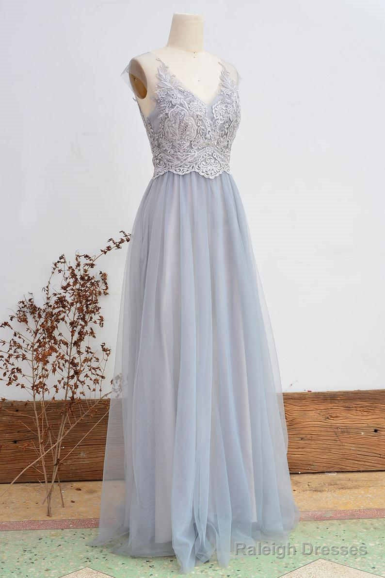 Short Sleeved Light Grey Appliqued Bridesmaid Dresses