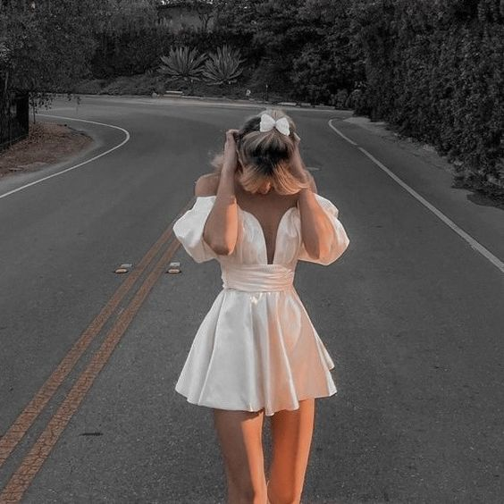 Elegant White Off The Shoulder V Neck Homecoming Dresses Short Prom Dresses