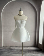 Simple A-Line Strapless White Homecoming Dresses 16Th Birthday Outfits