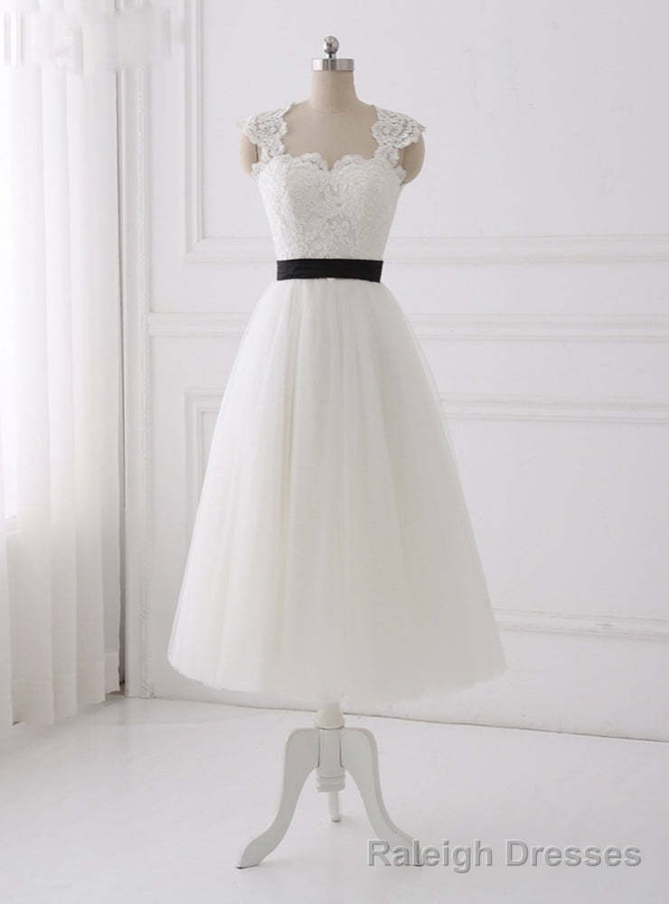 Simple Bohemian Tea Length Wedding Dresses Main image