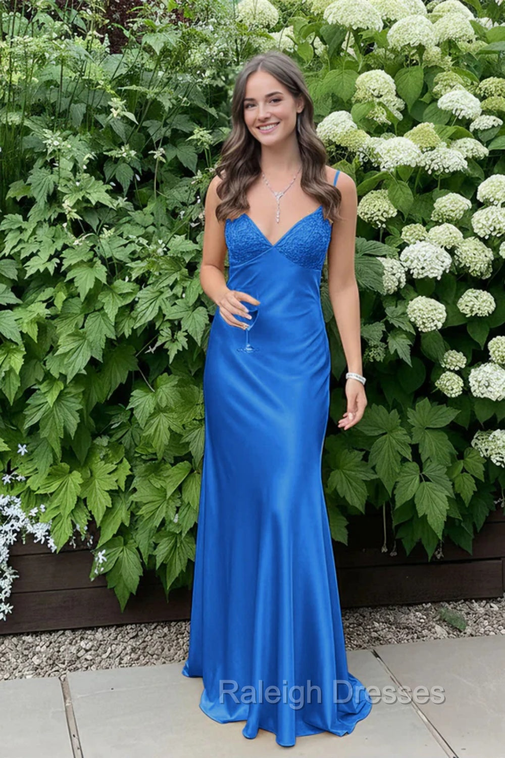 Simple Spaghetti Straps V-neck Sheath Satin Prom Dress