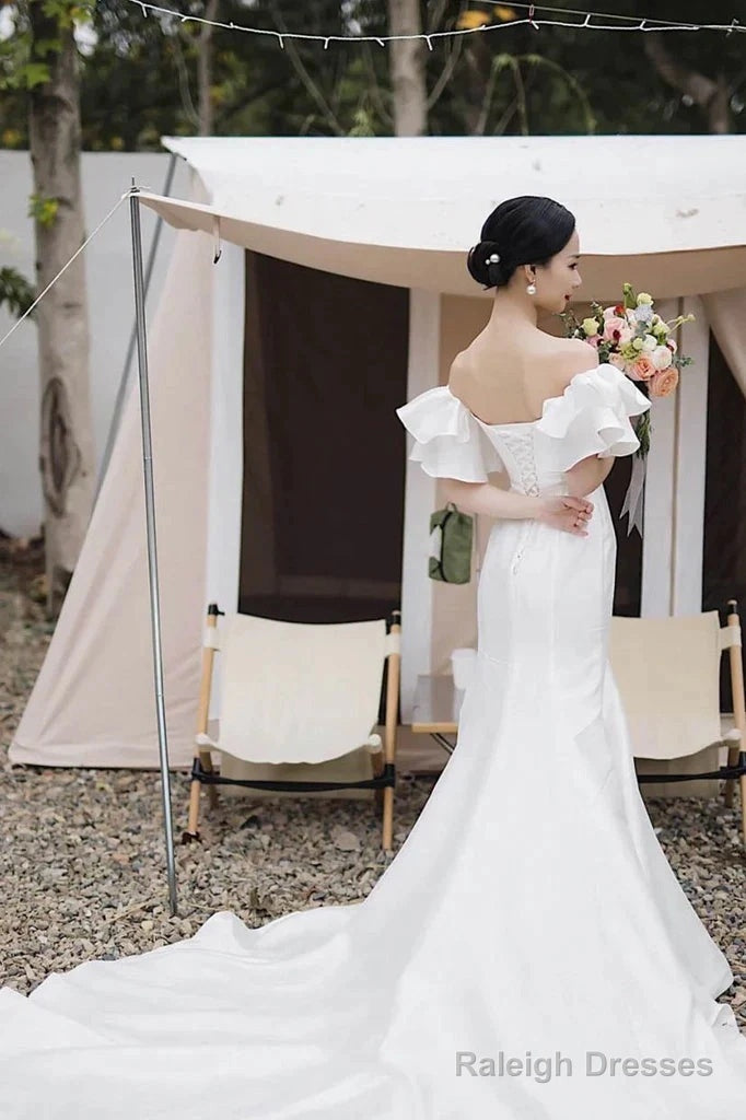 Simple Sweetheart Ruffles Mermid Satin Wedding Dress