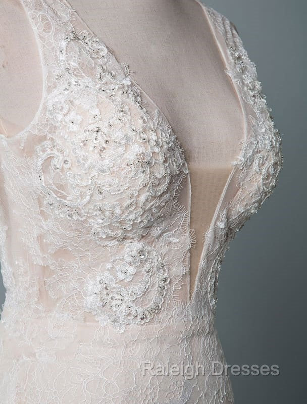 Simple Wedding Dress Lace A Line V Neck Sleeveless Beaded Floor Length Feather Bridal Gowns