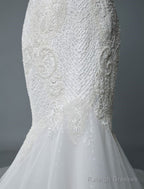 Simple Wedding Dresses Lace V Neck Sleeveless Lace Mermaid Bridal Dress With Train