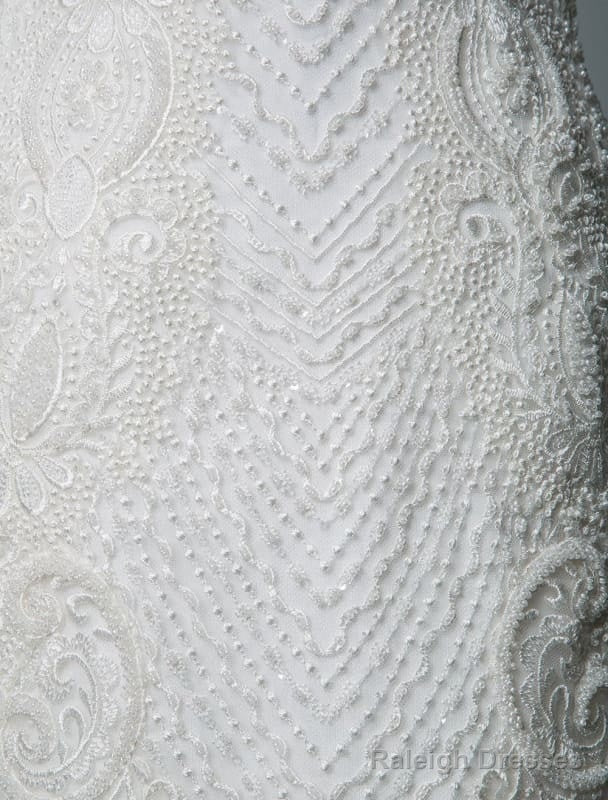 Simple Wedding Dresses Lace V Neck Sleeveless Lace Mermaid Bridal Dress With Train