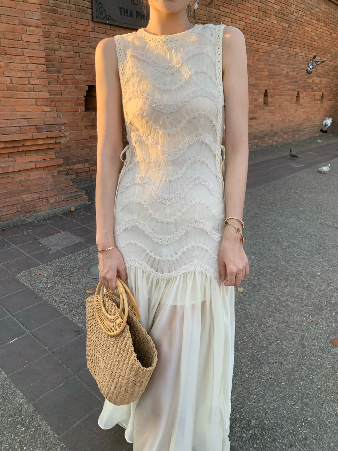 Simple A-Line Round Neck Light Apricot Lace Chiffon Prom Dresses Outfits